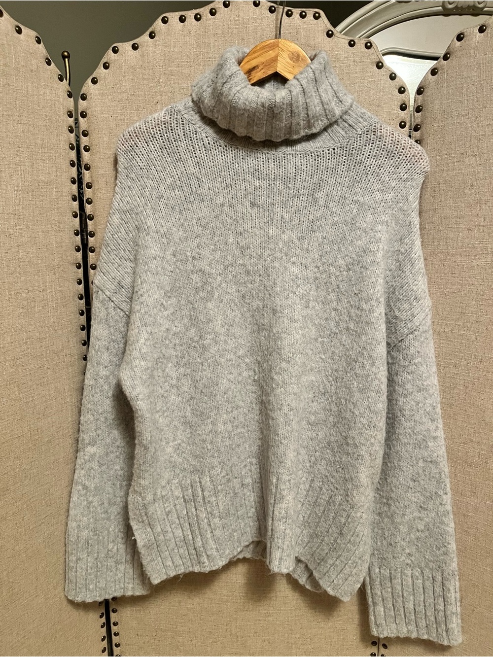 Women’s oversized turtleneck neck wool blend sweater size medium
